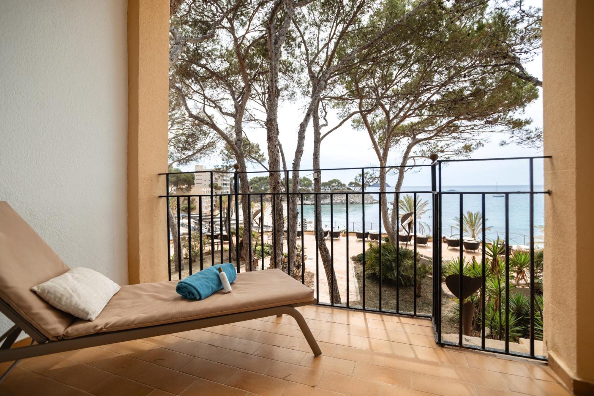Secrets Mallorca Villamil Resort & Spa - Adults Only パゲラ エクステリア 写真 A room at the hotel
