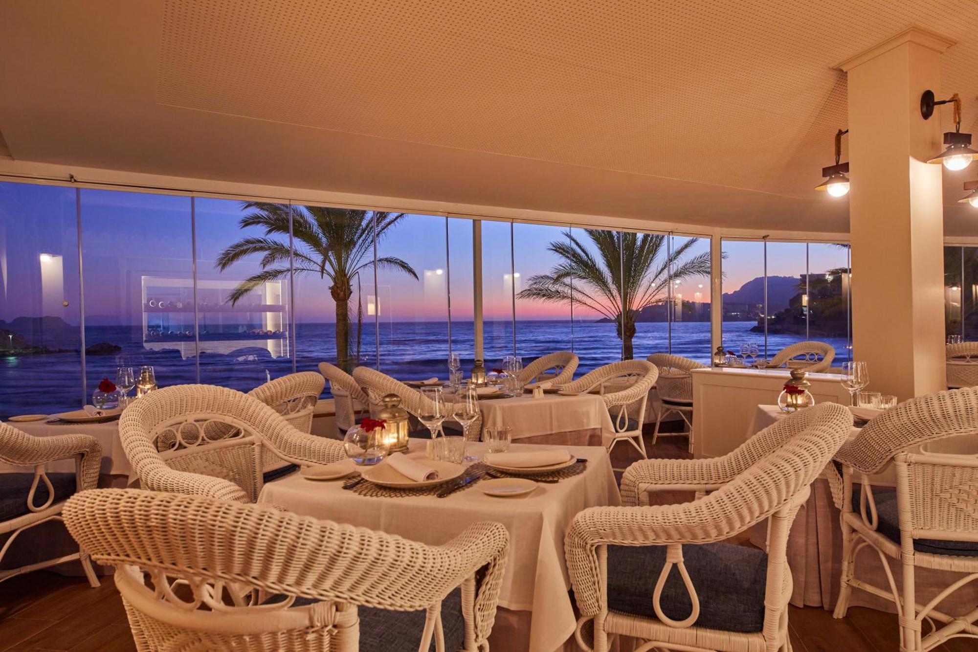 Secrets Mallorca Villamil Resort & Spa - Adults Only パゲラ エクステリア 写真 Restaurant at the Hotel