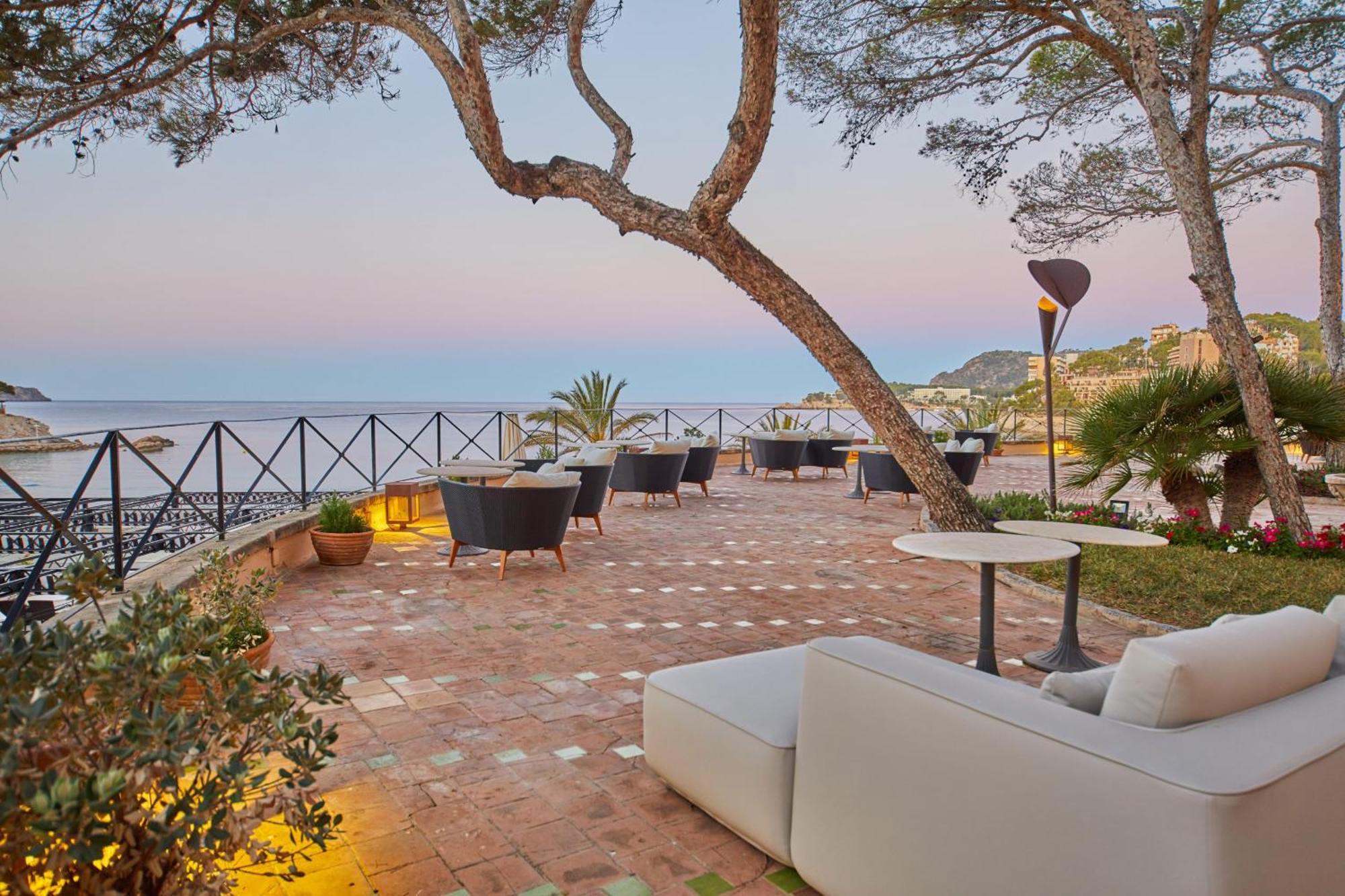 Secrets Mallorca Villamil Resort & Spa - Adults Only パゲラ エクステリア 写真 The hotel's terrace